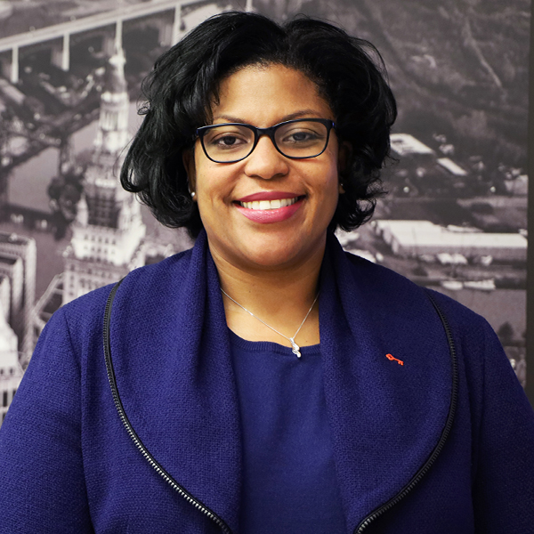 Lynette Crenshaw headshot