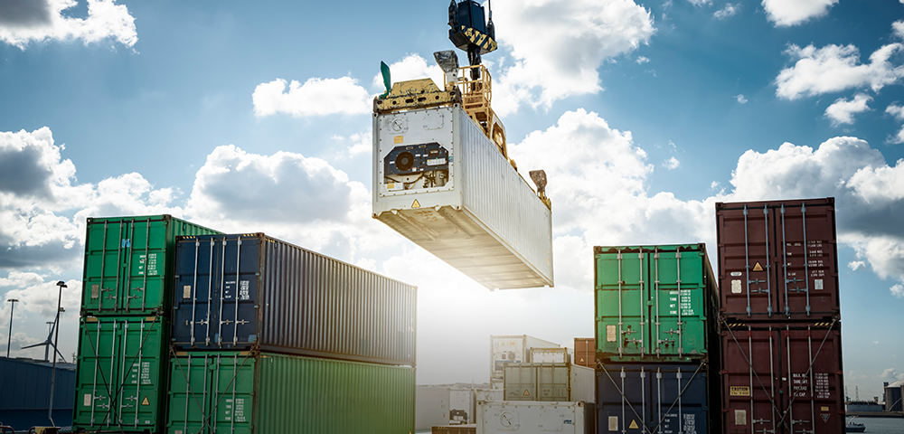 <p>In 2022, middle market businesses are cautiously optimistic</p>