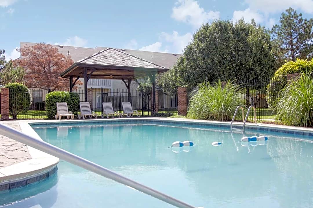 buttonwood tree apartments