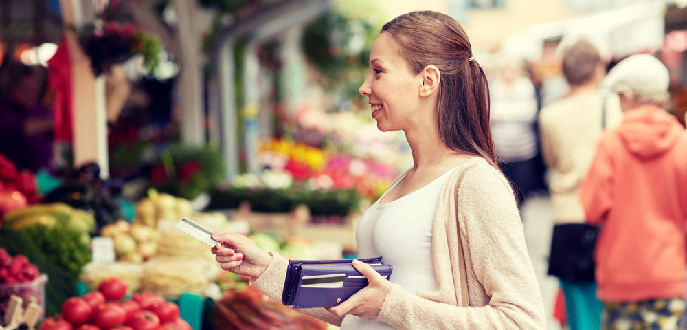 How to Use a Cash Back Credit Card to Set Financial Goals