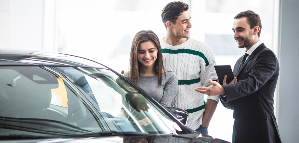How to Make the Most of a Year-End Car Deal