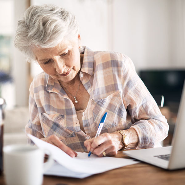 woman doing taxes
